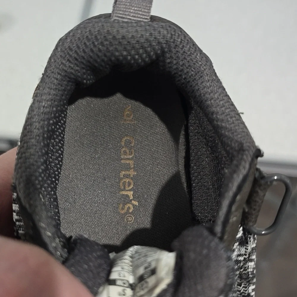 Carters‎ Toddler Gray Sneakers Size 6